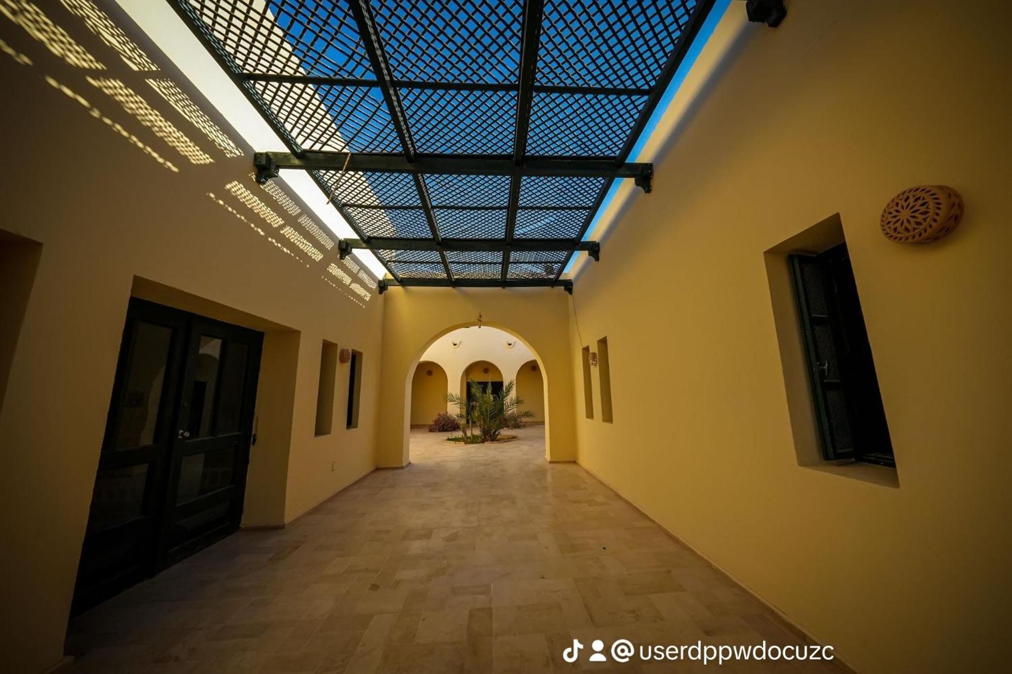 Hotel Pansy Qasr Ghilan Exterior foto